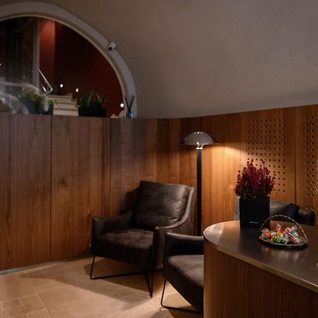Rudolfo Hotel Львов Экстерьер фото