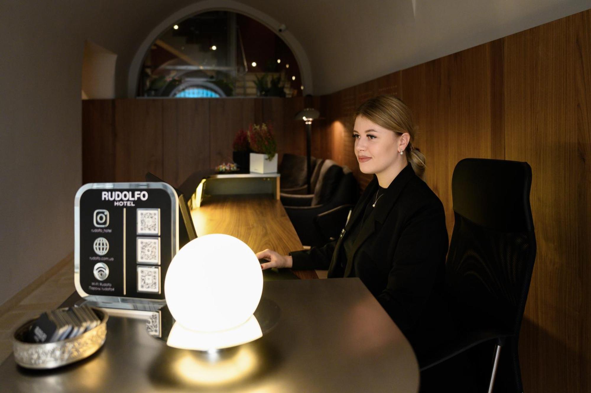 Rudolfo Hotel Львов Экстерьер фото
