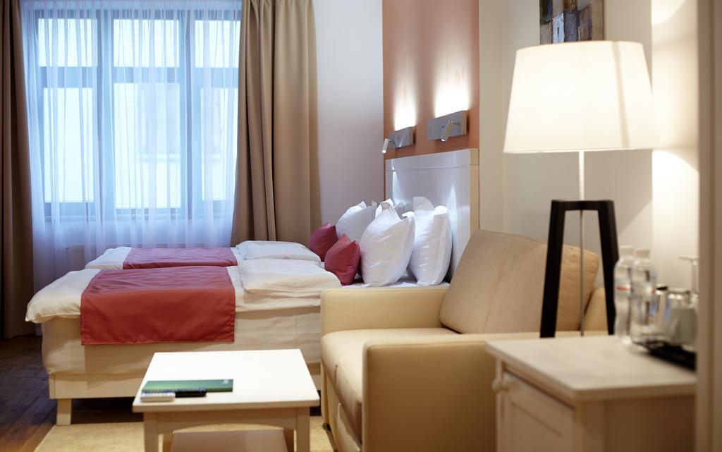 Rudolfo Hotel Львов Экстерьер фото